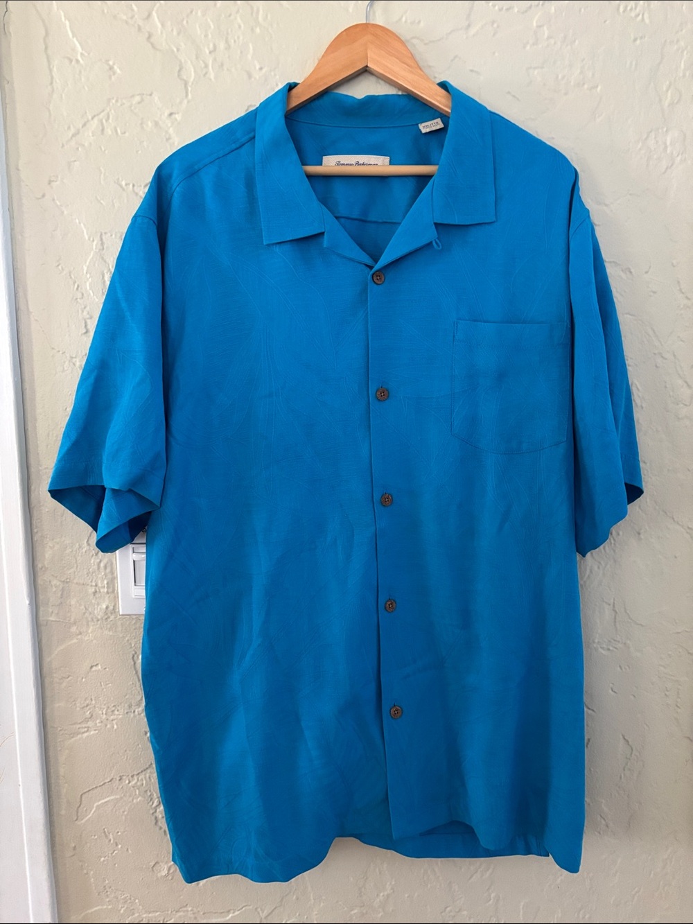 Tommy Bahama Short-Sleeve Button-Down Shirt in Bright Blue XXL